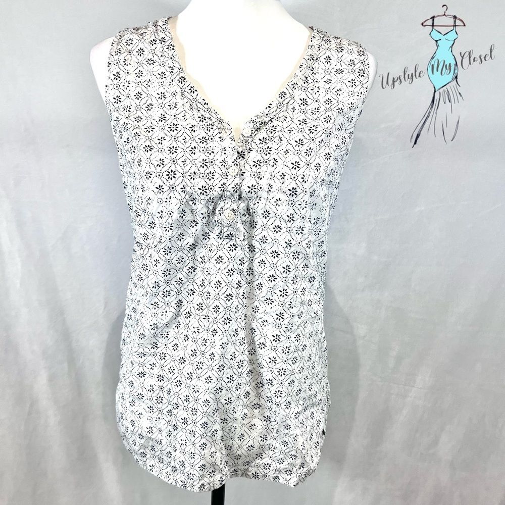 Eddie Bauer 100% cotton black and white print pintuck pleated Henley top size XS